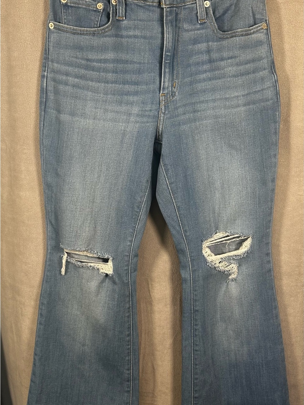 Levi’s 726 High Rise Flare Jeans Women’s 29x32 Light Wash Distressed Stretch